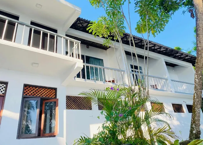 Lake Duwa Hotel