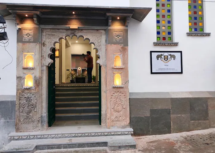 Madri Retreat - Heritage Boutique Hotel With Pool