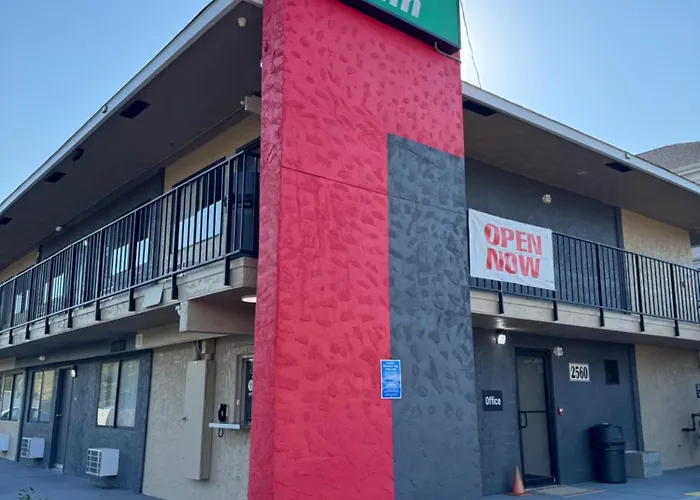 Cyber Inn