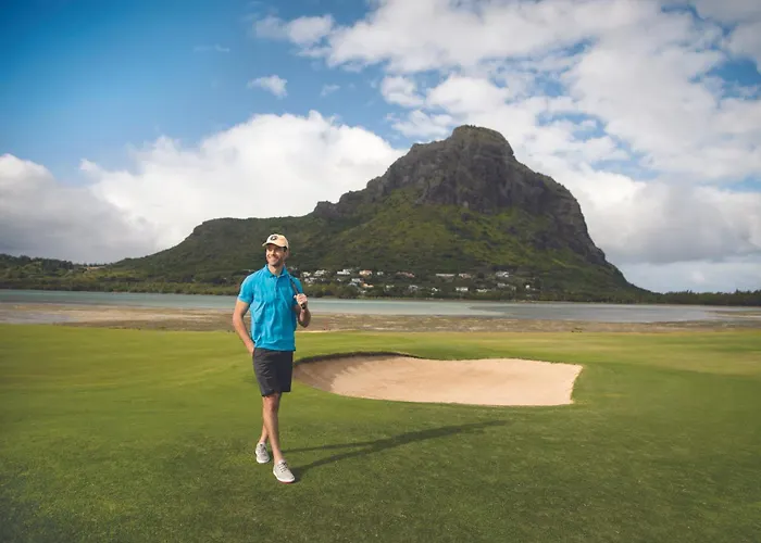 Paradis Beachcomber Golf Resort & Spa