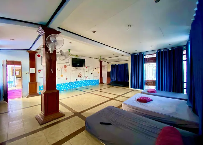 Nana Backpackers Hostel