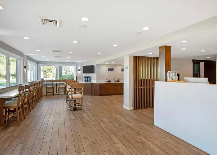 Best Western Shadow Inn