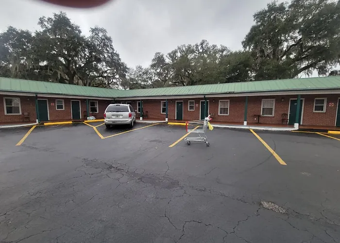 Perry Motels