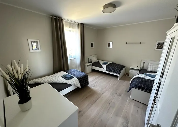 Helfant Luxembourg Deluxe Triple Room 6