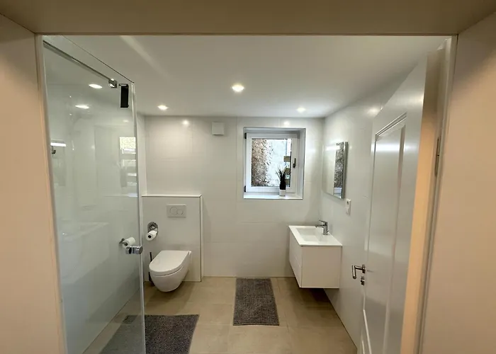 Helfant Luxembourg Deluxe Triple Room 6