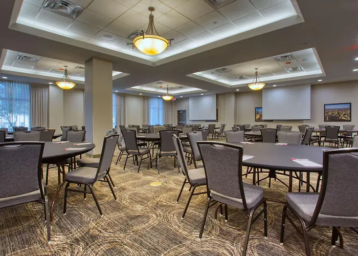Drury Inn & Suites San Antonio Near La Cantera
