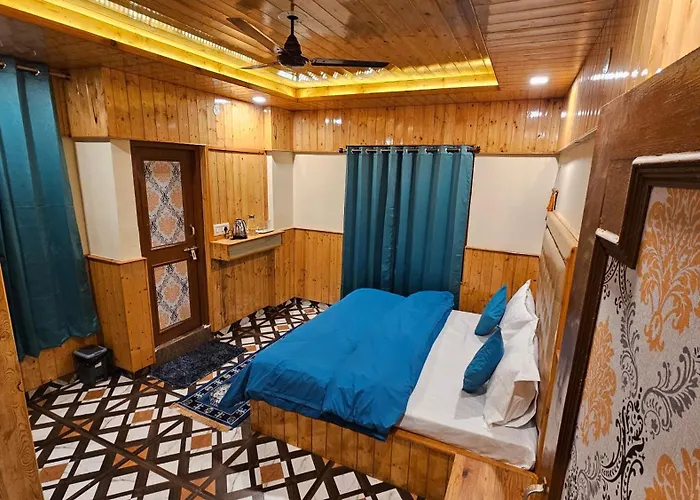 Nirvana By Oztel - Backpacker Hostel