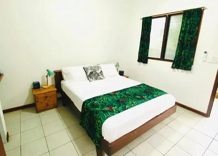 Port Havannah Hotels