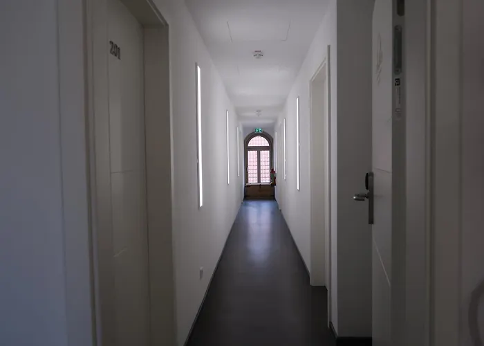LUXUS Hostel Rabe