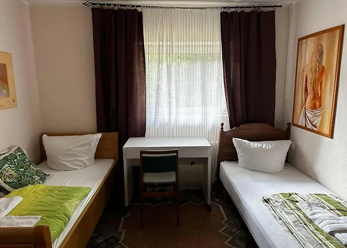 WG-Hostel