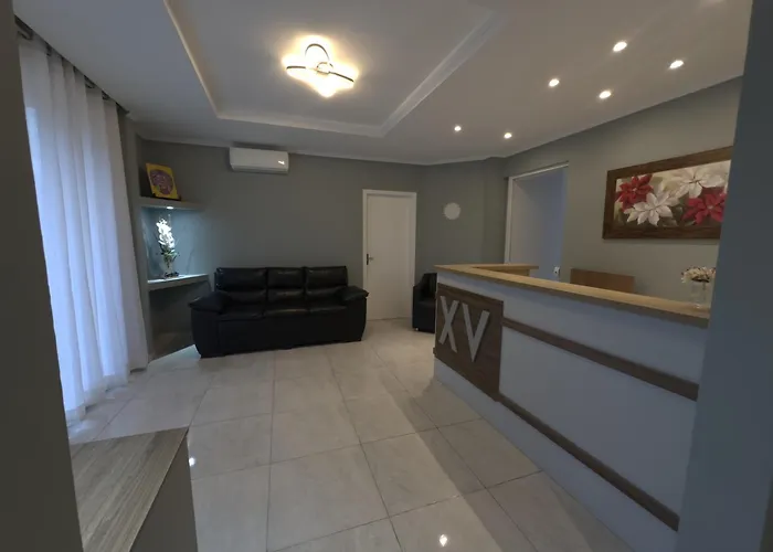 Hotel XV