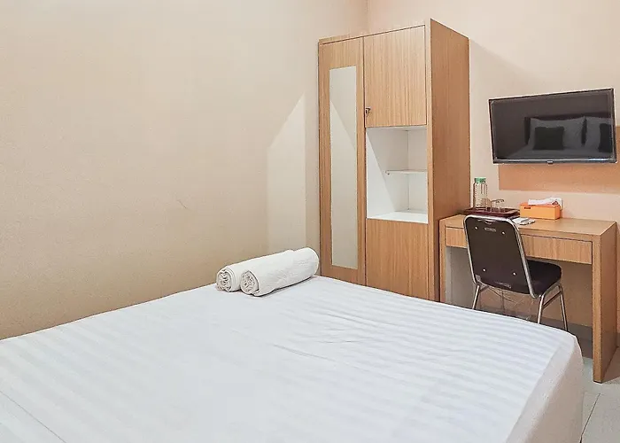 Urbanview Mj House Syariah Bandung