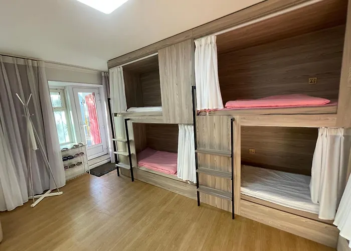Tumoko'S Inn Hostel