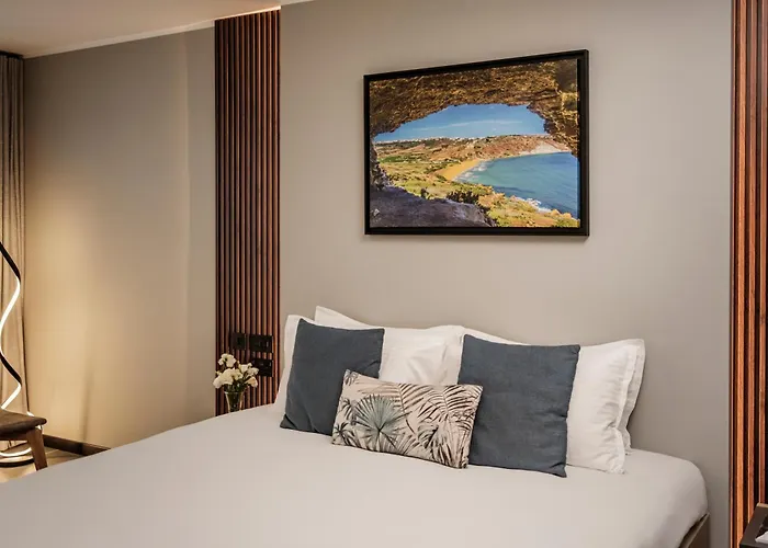 Isabella Suites