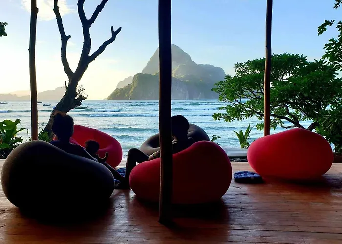 Oia Beach Hostel - El Nido