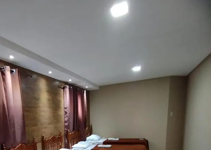 Sam House Hotel