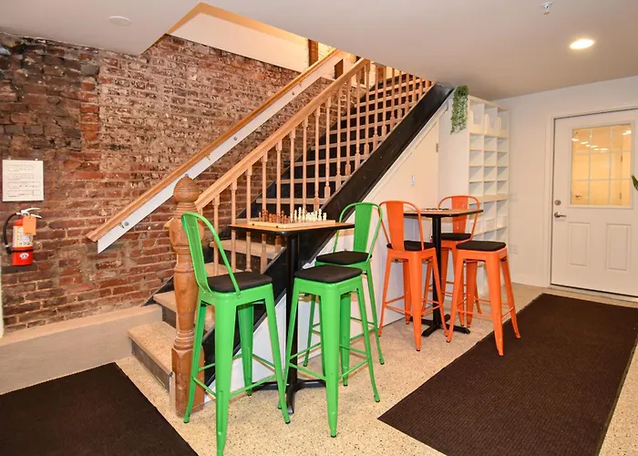 Caravan Hostel Dc