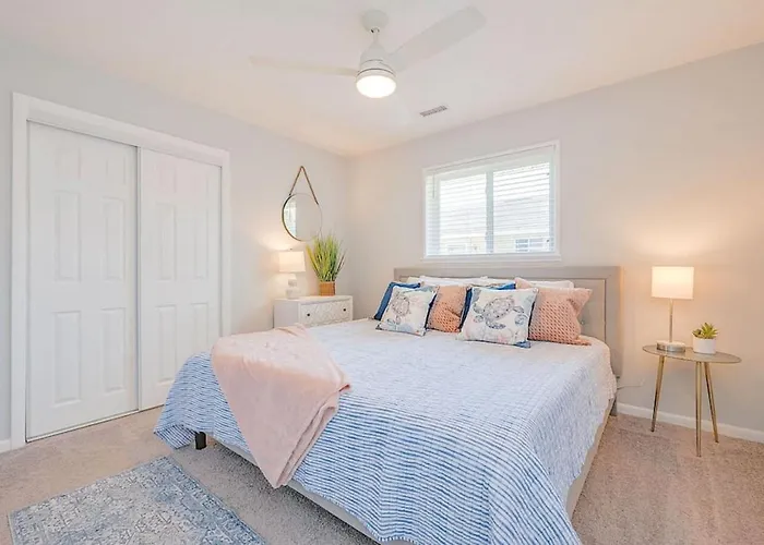 #Buckroe Bungalow Escape To The Beach 2Mins Away!