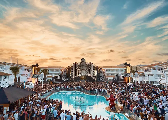 Ushuaia Ibiza Beach Hotel - Adults Only - Club Entrance Included