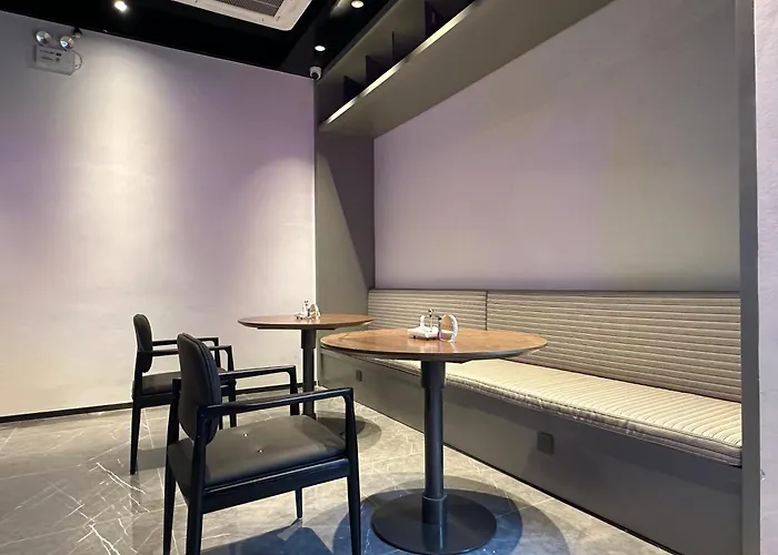 Lingzhu Hotel Guangzhou Donghu Metro Station Pearl River Night Tour Dashatou Pier Shop