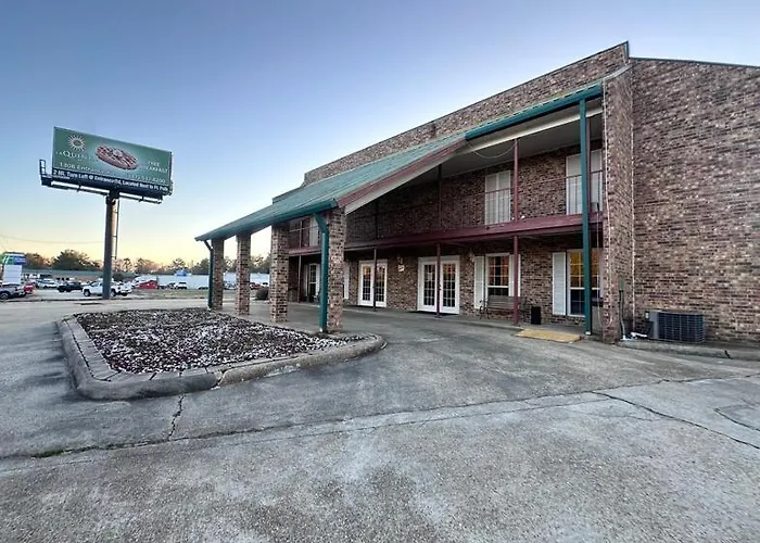Country Inn & Suite