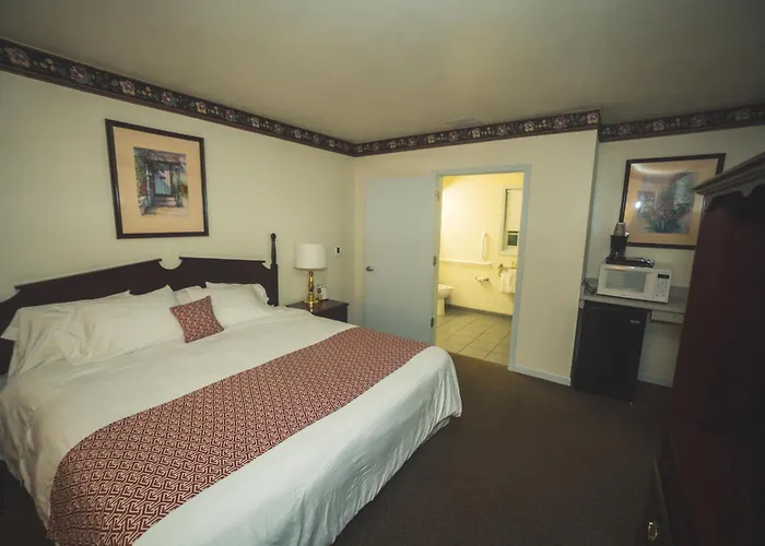 The Chalet Motel