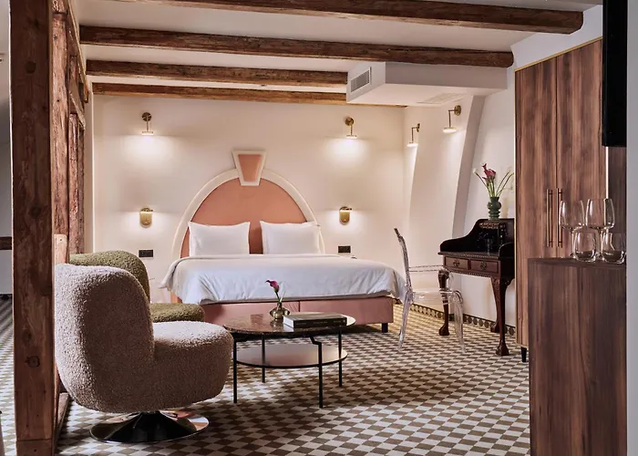 Hotel Pietryna