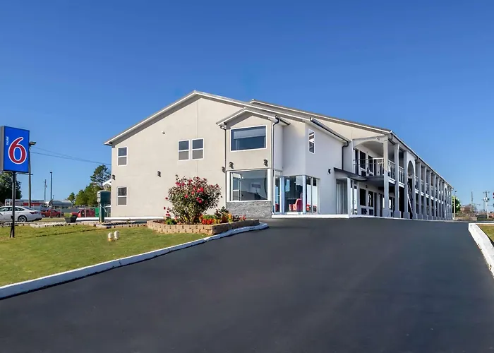 Motel 6-Commerce, GA