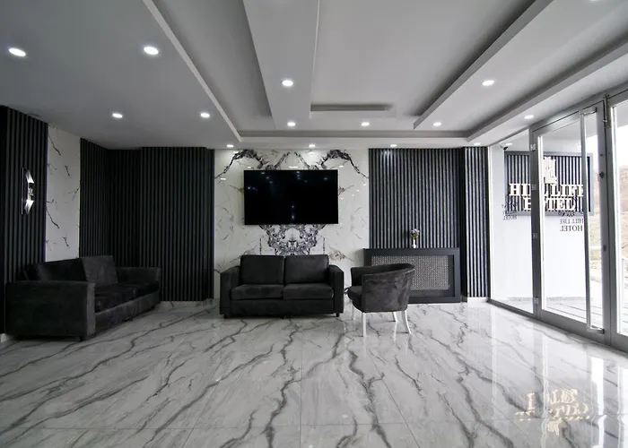 Hill Life Hotel
