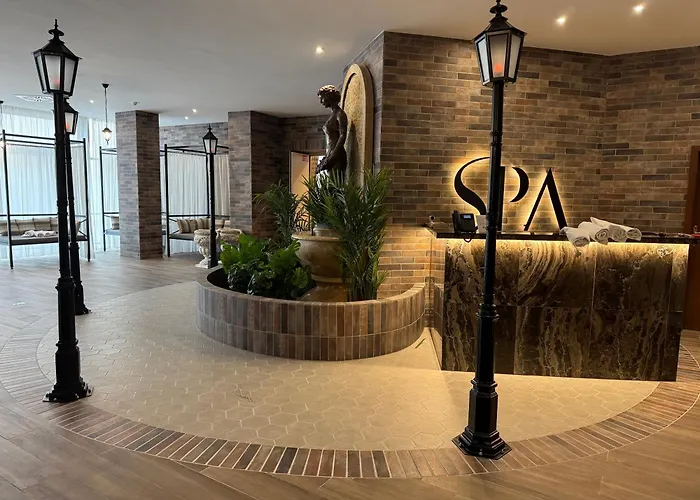 Pannonia Hotel