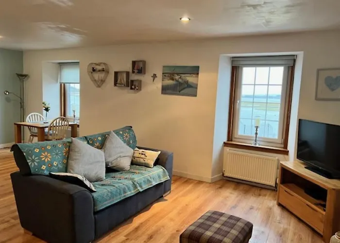 Irvine (North Ayrshire) Beach hotels