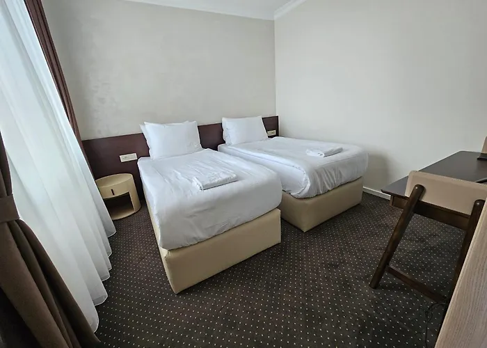 Nobel West Hotel