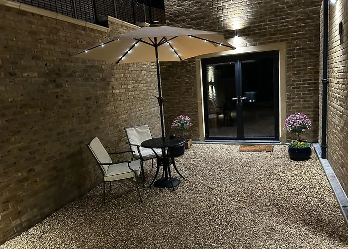 Stansted Airport Stay, Parking And Luxury Suite