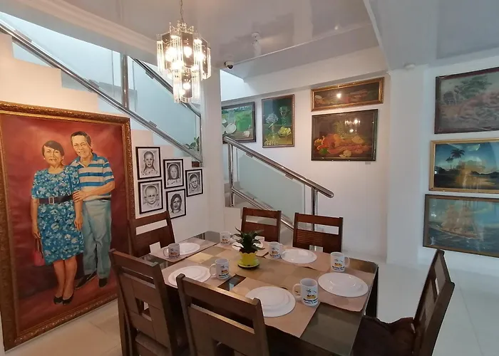 Sillero Painting Gallery And Hostel