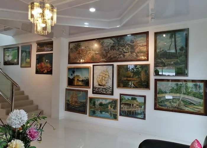 Sillero Painting Gallery And Hostel