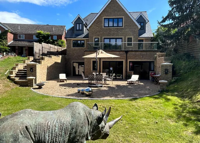 Stansted Airport Stay, Parking And Luxury Suite