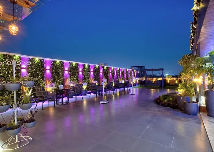 Hotel Gold The Royal A Luxurious Stay- Near New Delhi Railway Station & Connaught Place