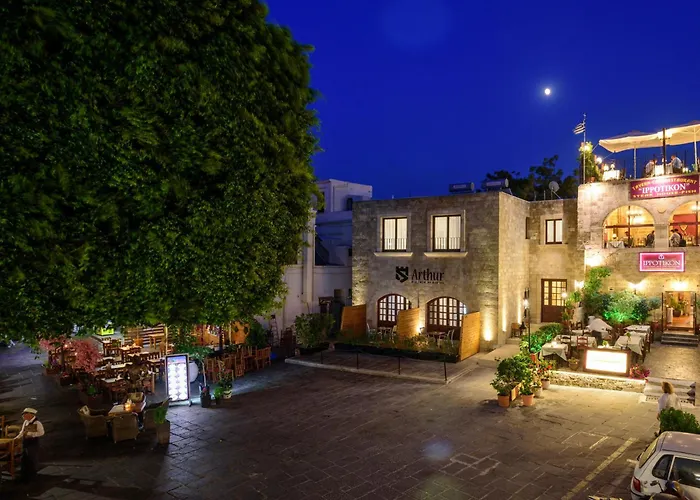 Arthur Suites In Old Town