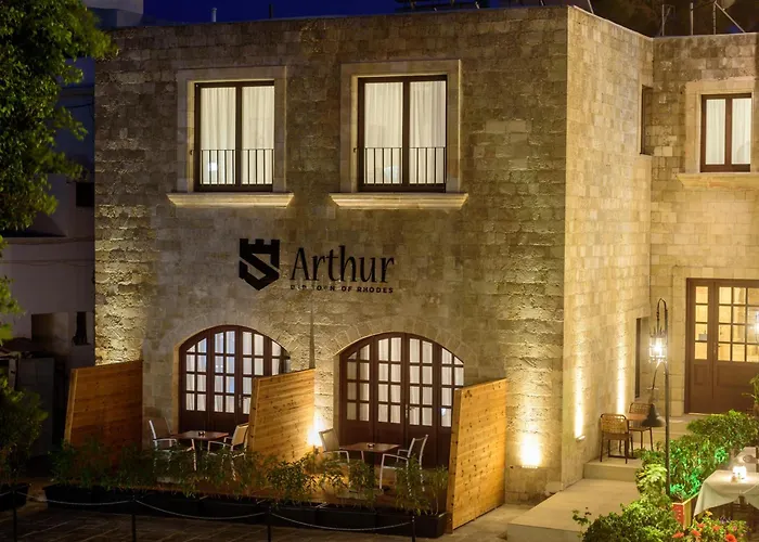 Arthur Suites In Old Town