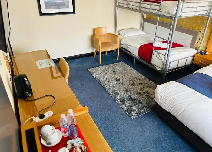 Acorn Lodge Hotel Gatwick & Parking