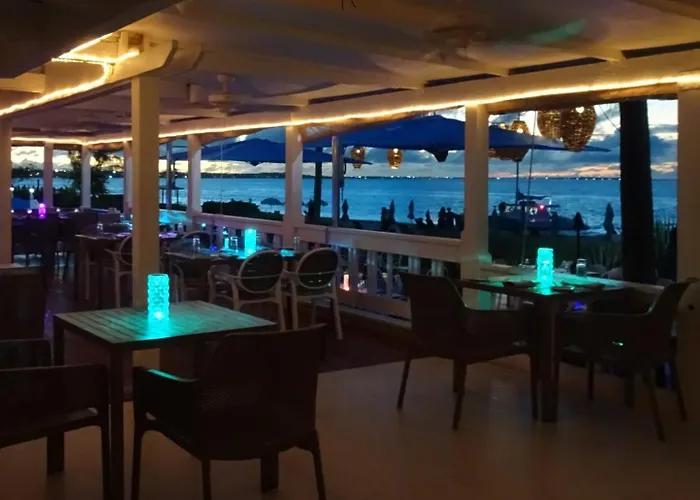 Hotels in Grace Bay