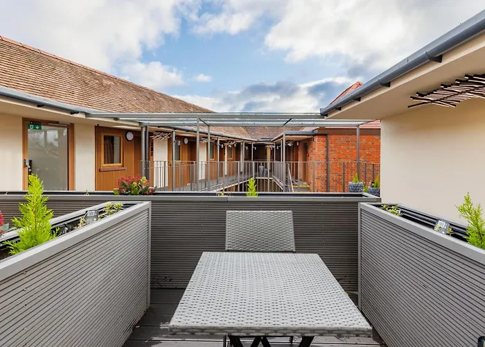 Rosemay Boutique Hotel Near Heathrow Airport