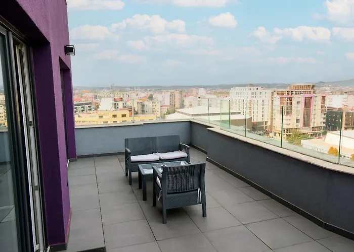 Hotel 12