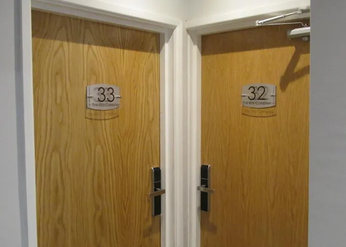 Rooms At The Ritz Complex