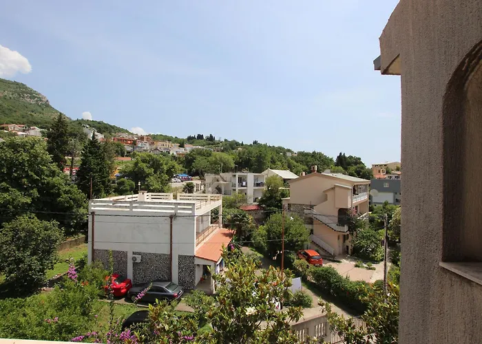 Magnolia Rooms And Apartments