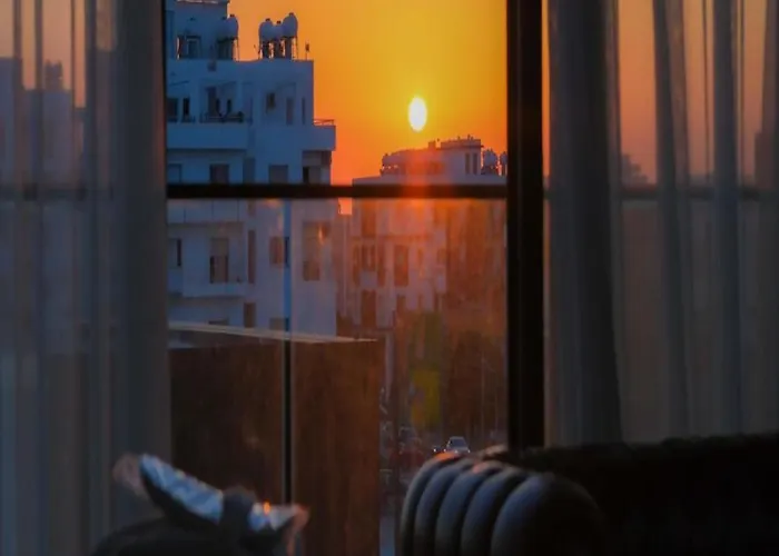 Ekor Elegance Hotel