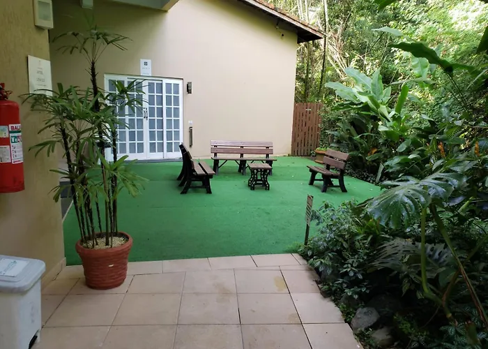 Amarilis Flat Maravilhoso - dentro de Riviera, com serviço de hotelaria, sauna e piscinas climatizadas
