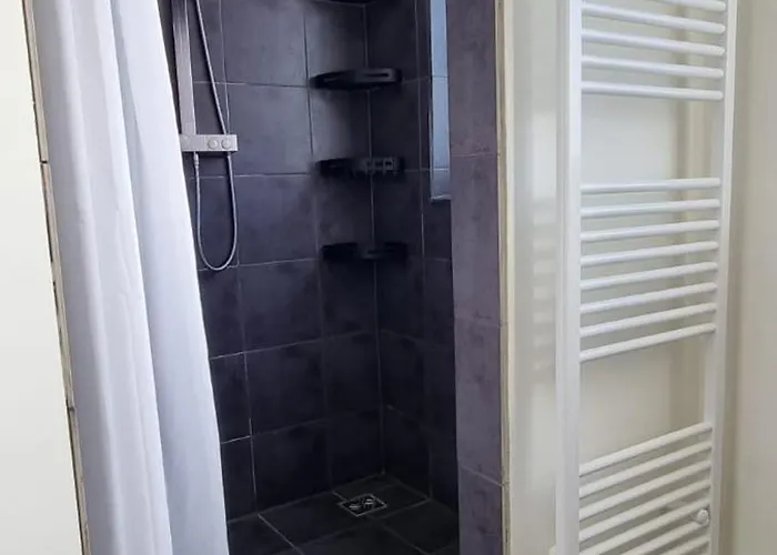 Dreibettzimmer Blau in zentraler Lage