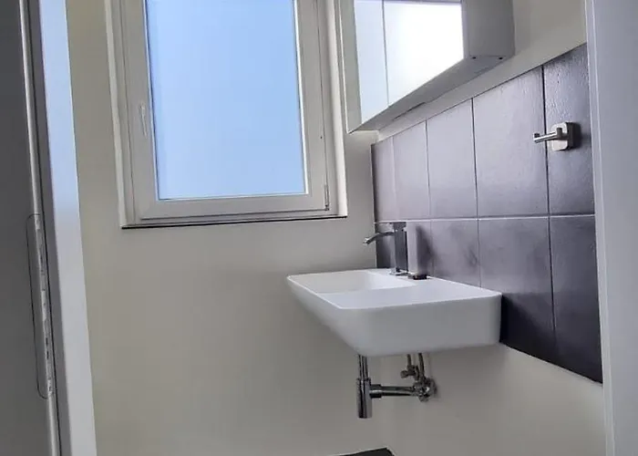 Zweibettzimmer Grün in zentraler Lage