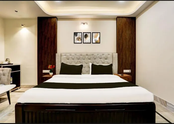 Holiday Out Hotel